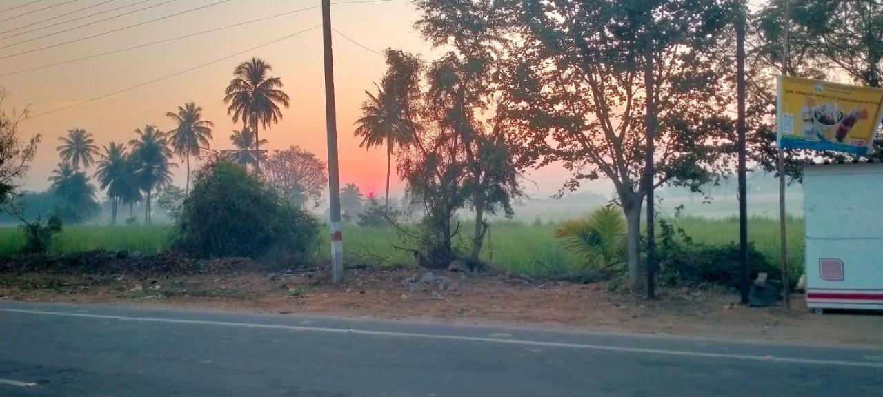 Sahasra Home Stay Hampi ホスペット エクステリア 写真