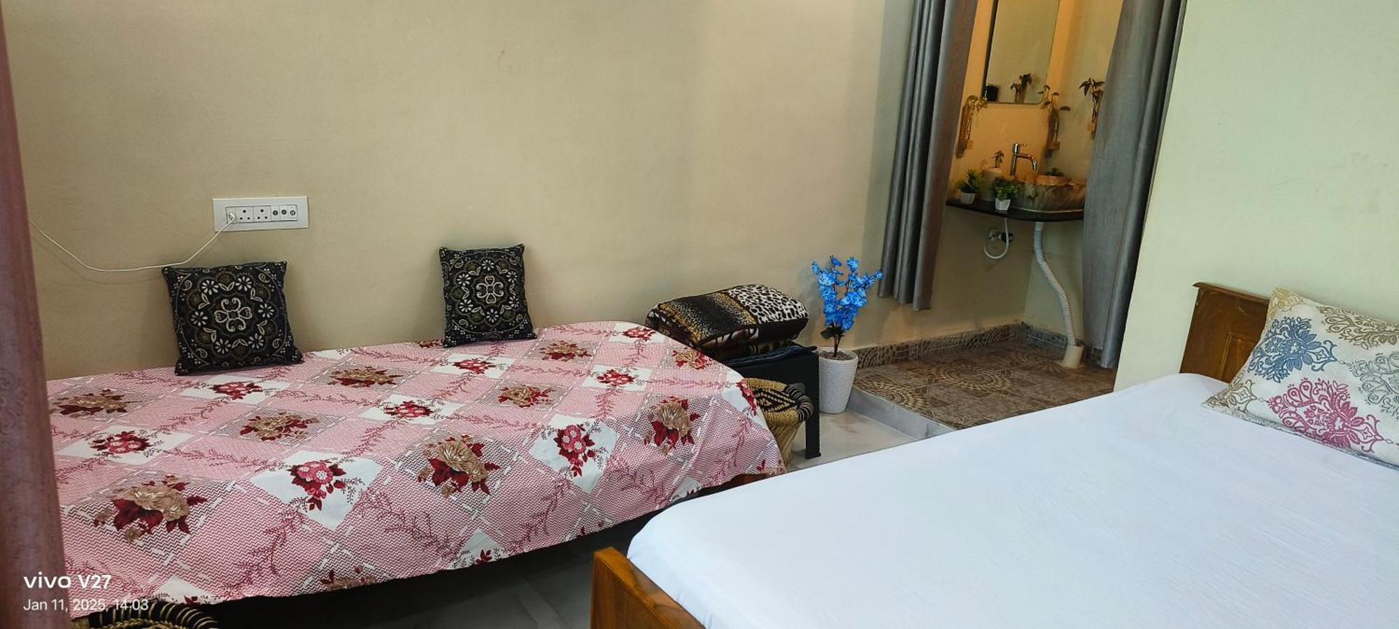 Sahasra Home Stay Hampi ホスペット エクステリア 写真